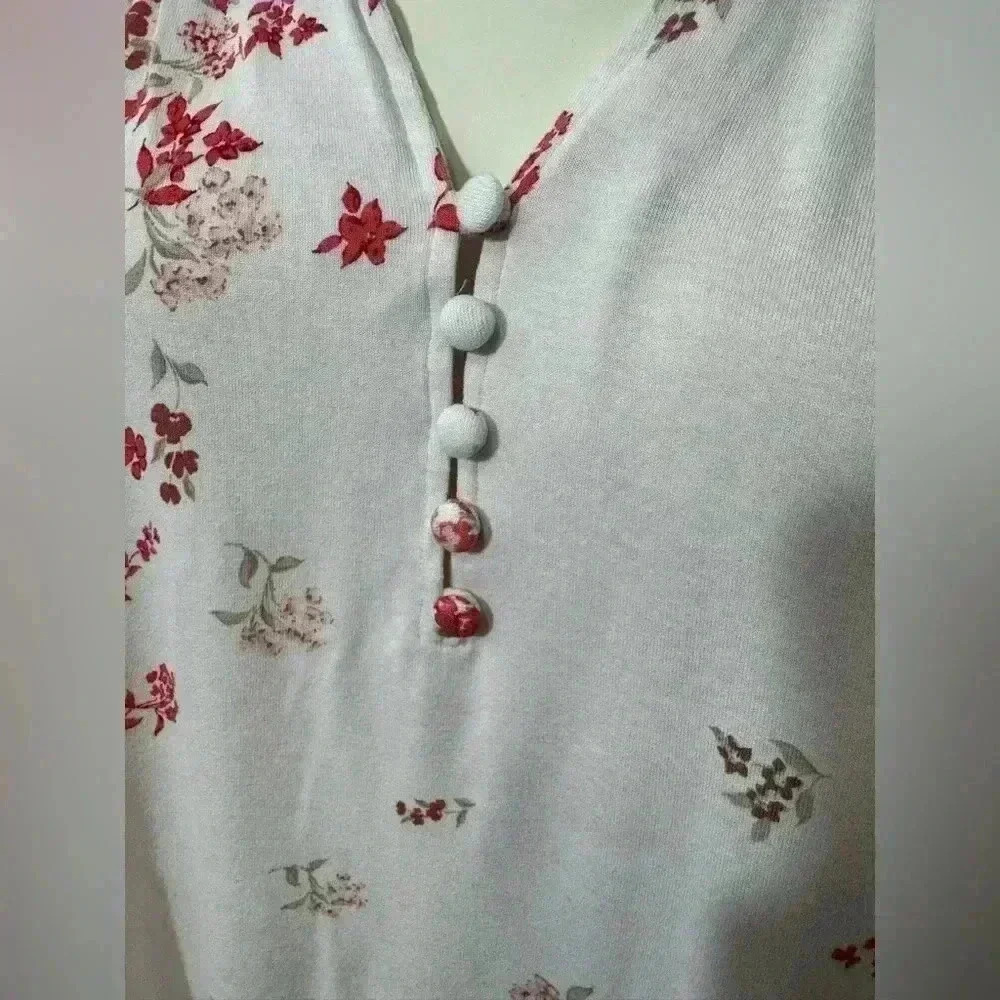 Liz Claiborne Floral Print Tunic Blouse with Fabric Buttons - Plus Size 0X - EUC - Picture 5 of 10